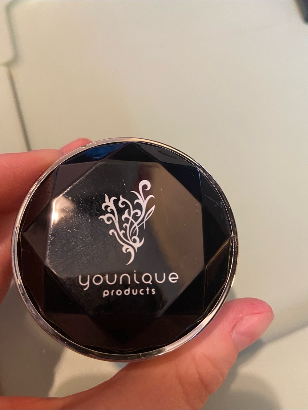 Younique Concealer Frisky